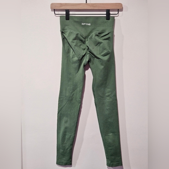 Bundle Of 4 DFYNE Dynamic Scrunch Booty Compression Leggings Womens Size XS - Picture 3 of 13